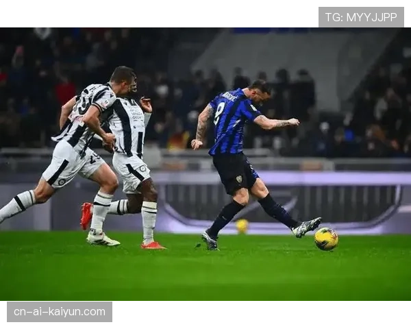 战地通讯：风雨中的弗留利，乌迪内斯球迷不离不弃陪伴球队保级